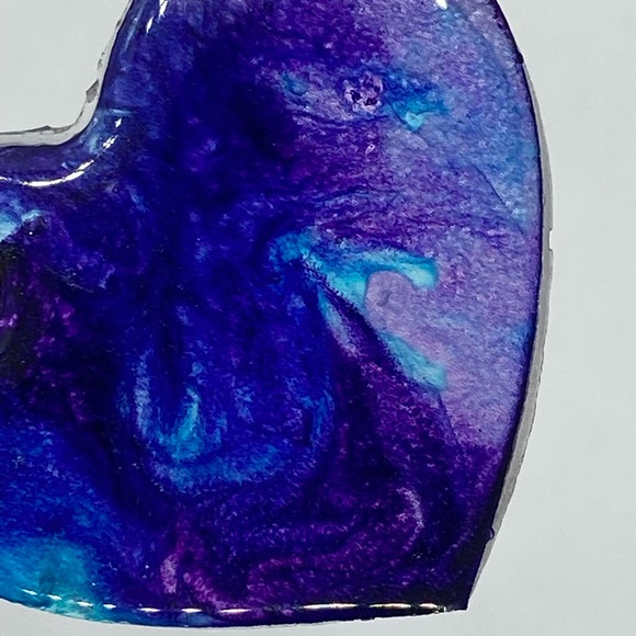 Resin galaxy heart keychain - Picture 2 of 2